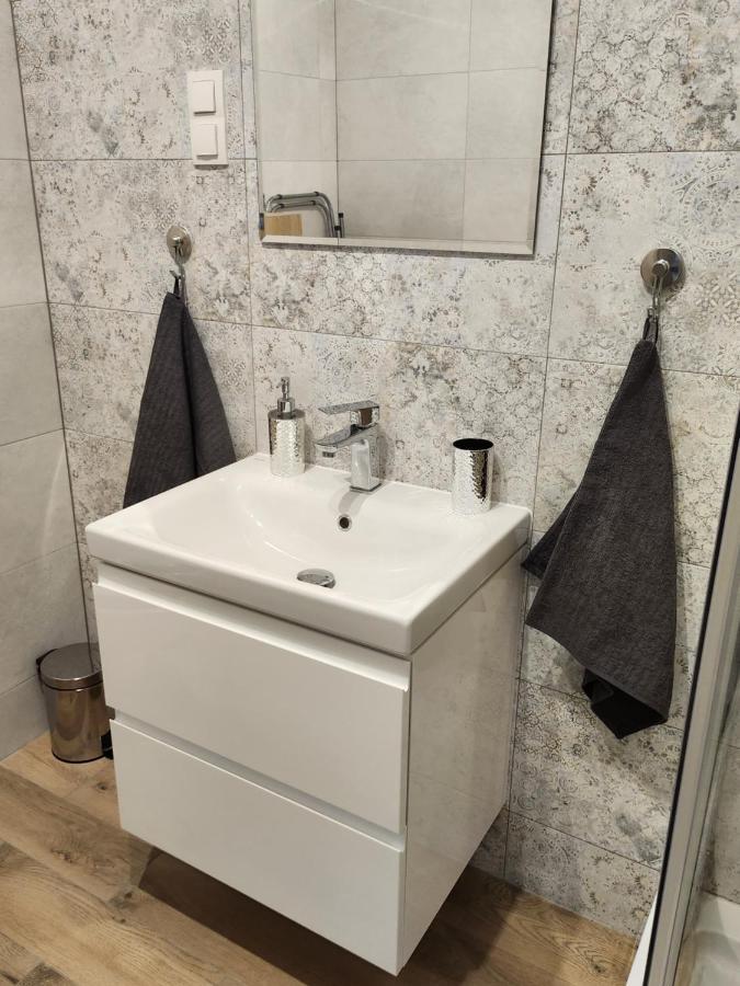 Dwa Jelonki, Ul Sciegiennego, Centrum, Garaz, Ogrodek Kielce Bagian luar foto