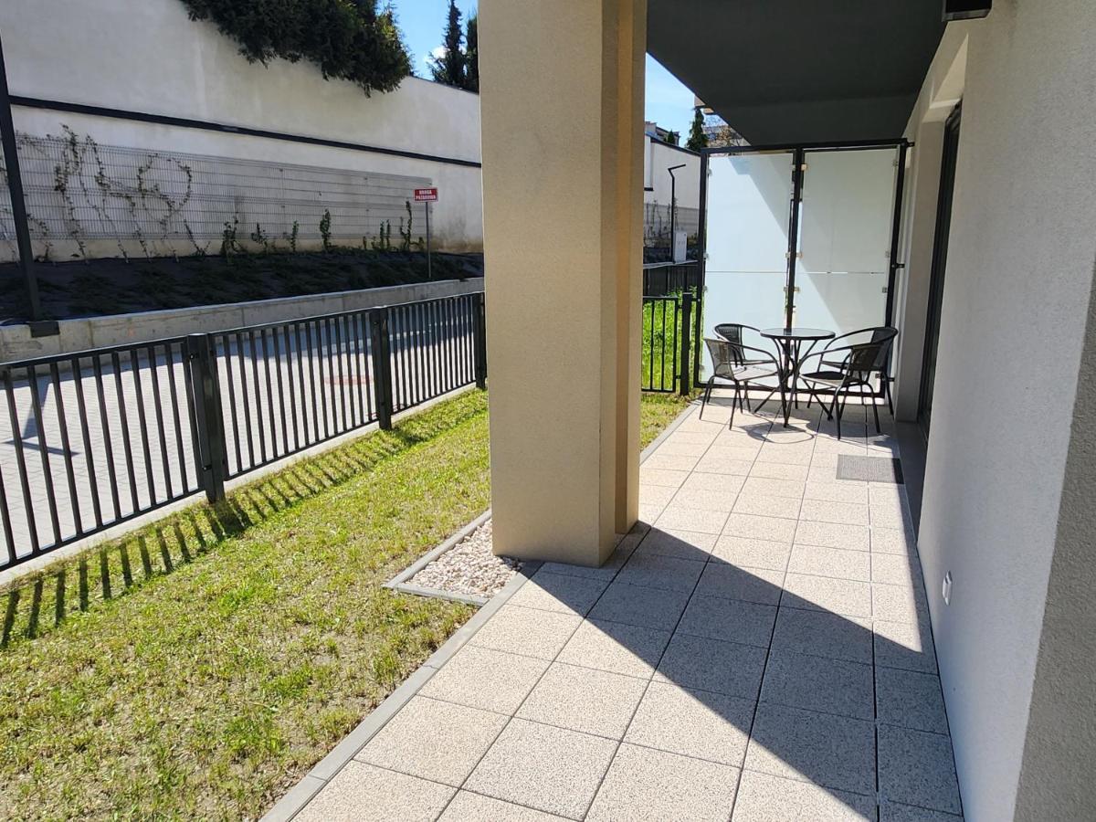 Dwa Jelonki, Ul Sciegiennego, Centrum, Garaz, Ogrodek Kielce Bagian luar foto